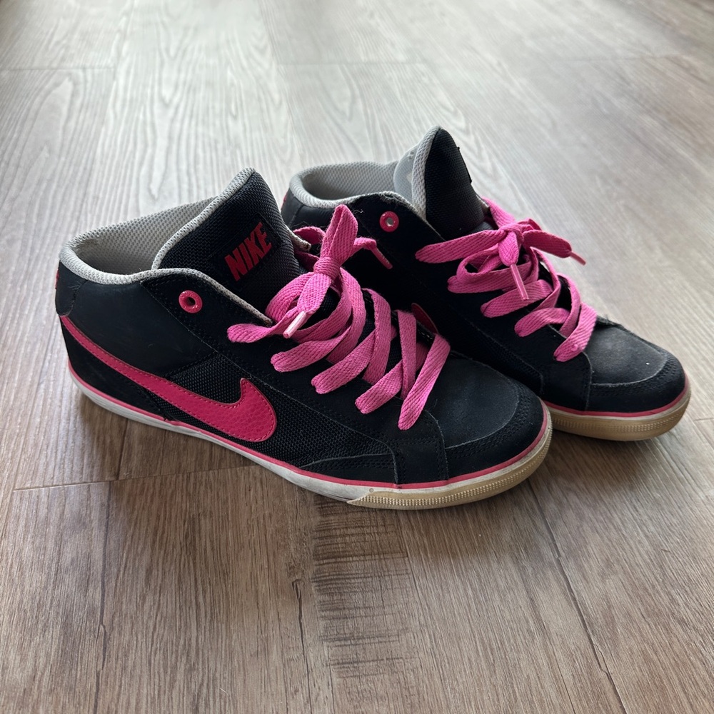 Nike Vintage Sweet Classic Textile women’s sneaker